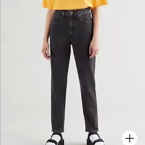 Black High Waisted Levi’s